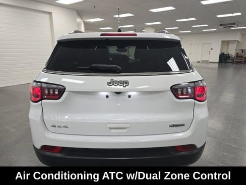 Used 2022 Jeep Compass Latitude w/ Convenience Group AWD/4WD image 4