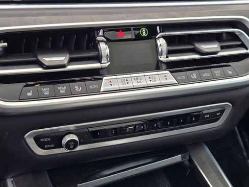 Used 2023 BMW X5 xDrive45e w/ Climate Comfort Package AWD/4WD image 37