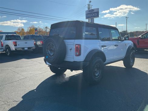 New 2025 Ford Bronco Big Bend w/ Black Diamond Package image 5