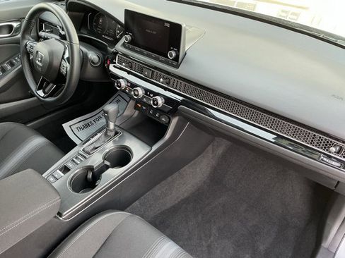 Used 2025 Honda Civic Sport image 19