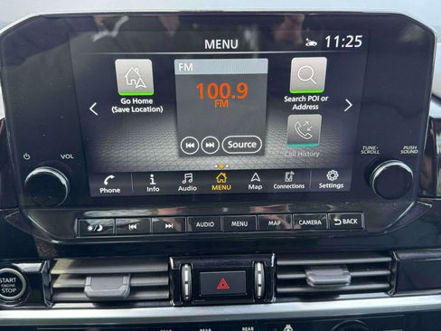 Used 2023 Nissan Pathfinder Platinum image 25