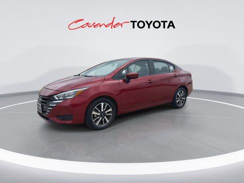 Used 2025 Nissan Versa SV FWD image 4