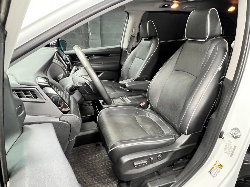 Used 2022 Honda Odyssey Elite image 7