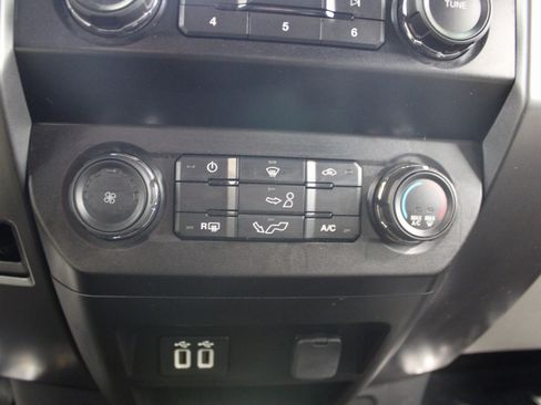 Used 2019 Ford F150 XLT w/ Equipment Group 301A Mid image 38