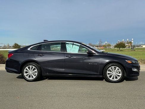 Used 2023 Chevrolet Malibu LT image 3