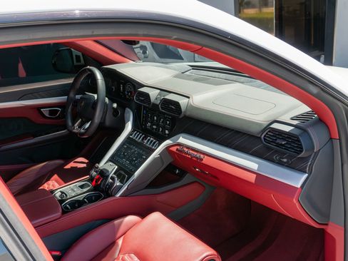Used 2020 Lamborghini Urus AWD/4WD image 60