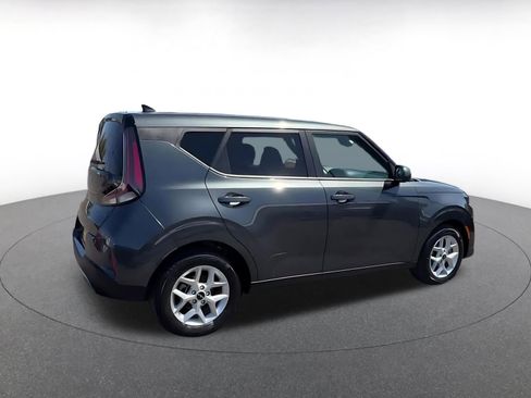 Used 2023 Kia Soul LX w/ Option Group 015 FWD image 15