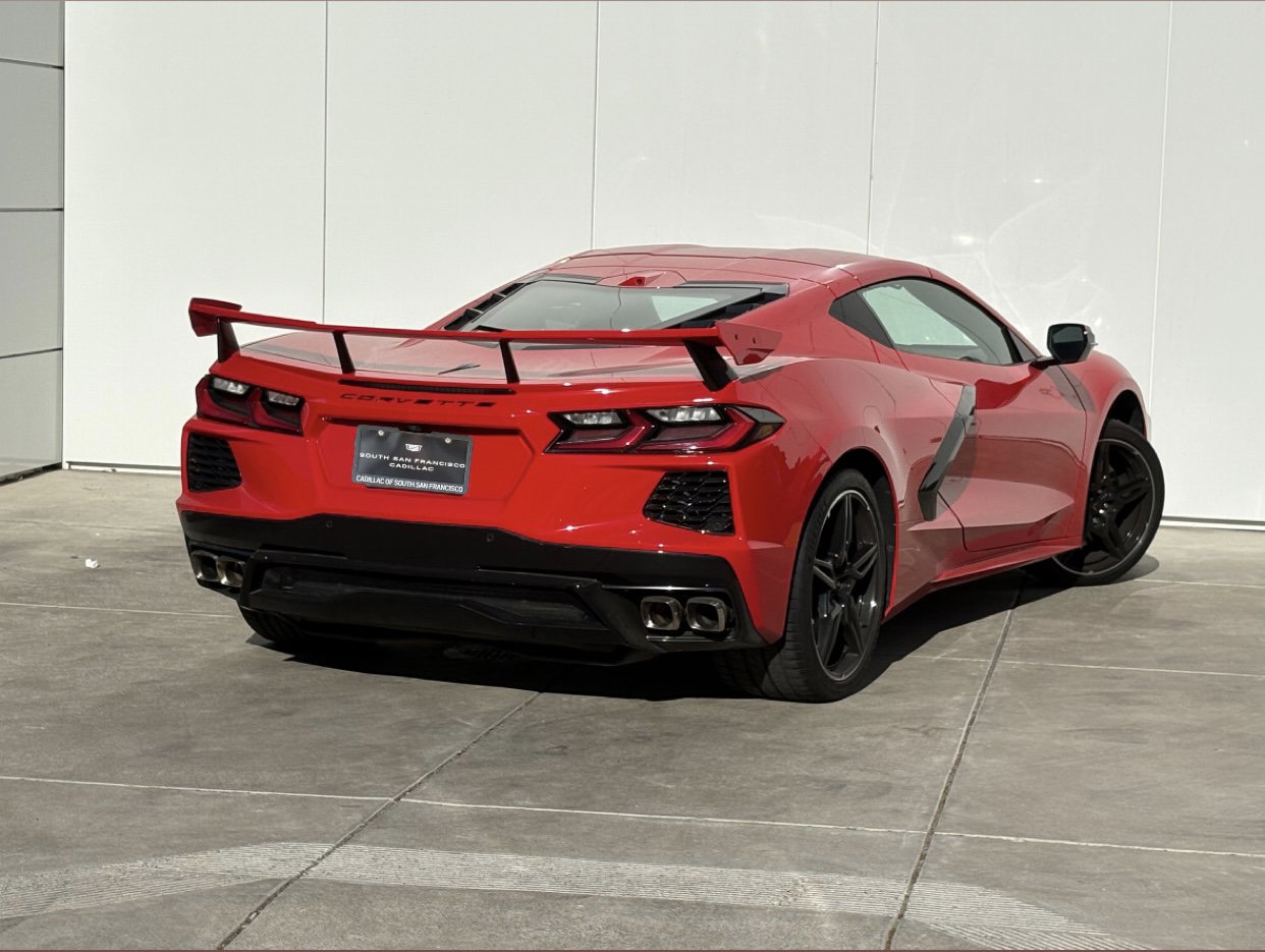 Used 2024 Chevrolet Corvette Stingray Premium Cpe w/ Z51 Performance Package RWD image 7