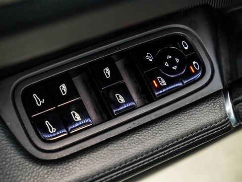 Used 2021 Porsche Cayenne AWD/4WD image 42