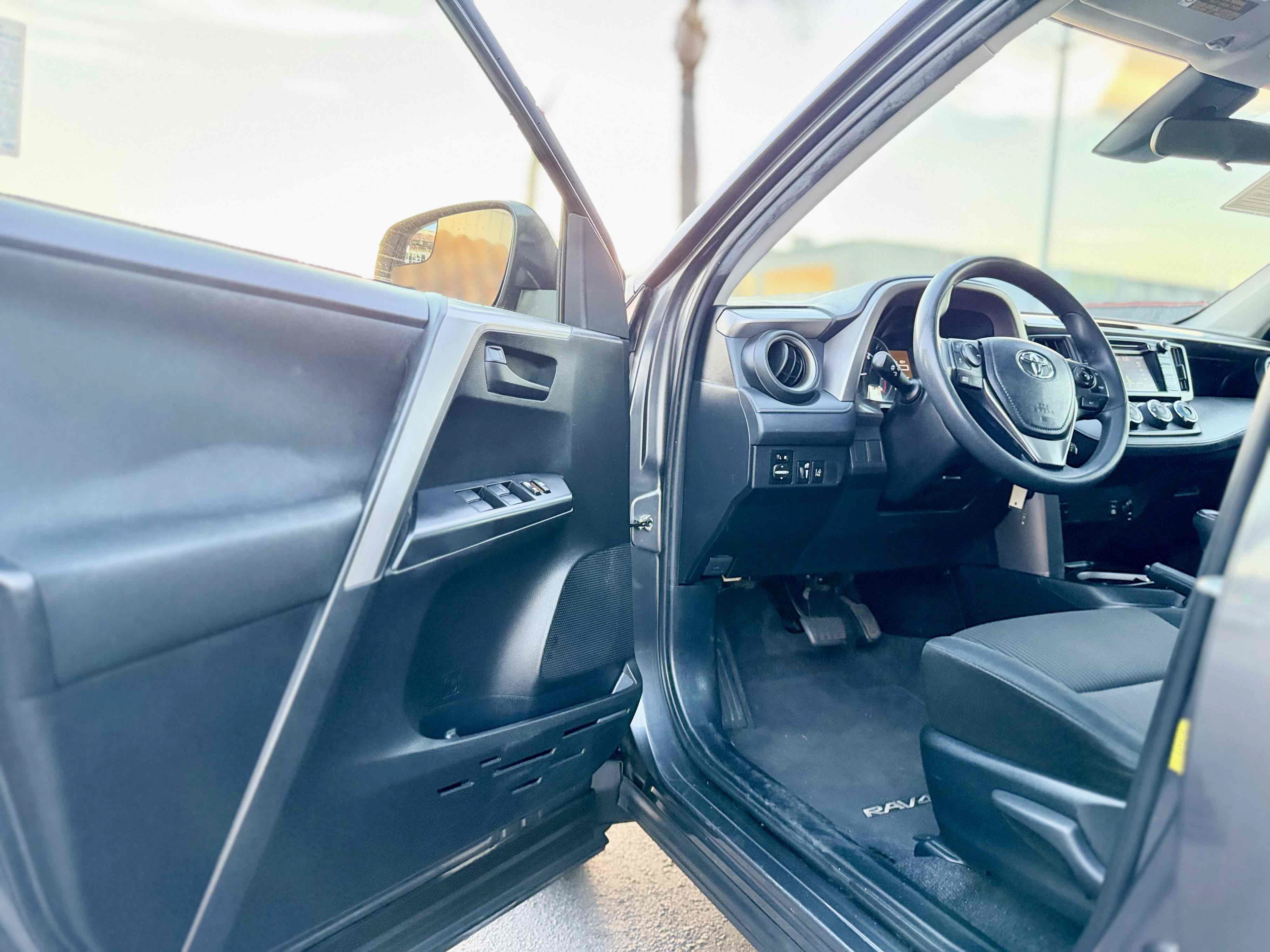 Used 2017 Toyota RAV4 LE w/ Carpet Mat Package FWD image 17