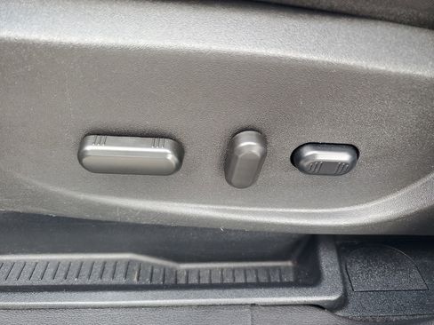 Used 2017 Ford Escape Titanium FWD image 15