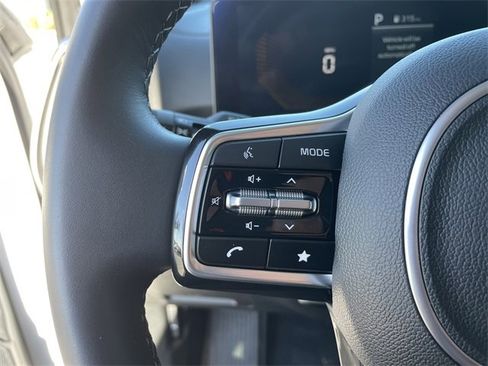 Used 2025 Kia Sorento EX image 38
