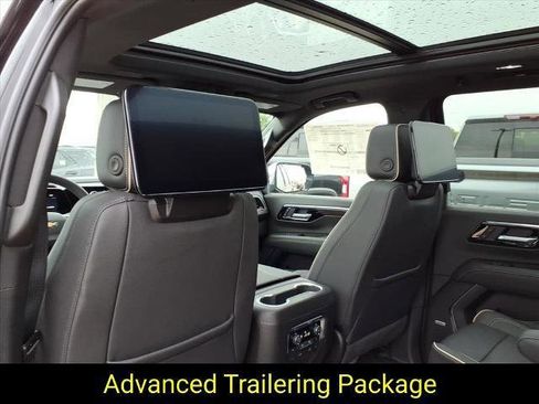 New 2026 Chevrolet Suburban Premier image 23