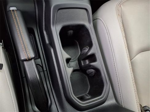 Used 2023 Jeep Wrangler Unlimited Sahara image 25