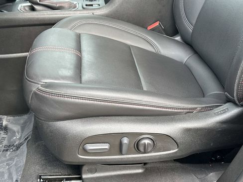 Certified 2023 Chevrolet Traverse RS w/ LPO, Floor Liner Package AWD/4WD image 18