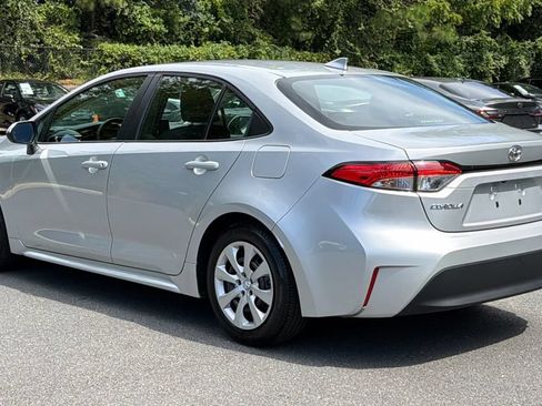 Used 2026 Toyota Corolla LE FWD image 3