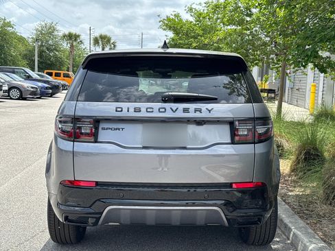 New 2025 Land Rover Discovery Sport Dynamic SE image 3