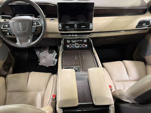 Used 2023 Lincoln Navigator L Reserve AWD/4WD image 22