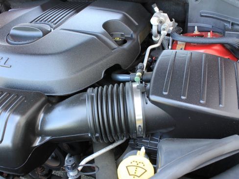 Used 2011 Jeep Grand Cherokee Laredo image 25
