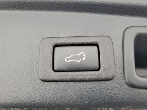 Used 2016 Subaru Forester 2.5i Limited image 32