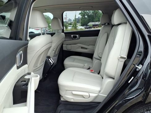 Used 2023 Kia Sorento SX FWD image 18