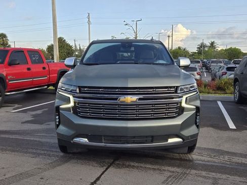 Used 2023 Chevrolet Suburban Premier image 2