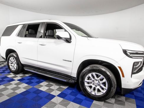 Used 2025 Chevrolet Tahoe LT image 3