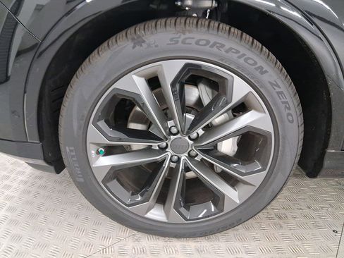 Used 2026 Audi Q7 3.0T Premium Plus w/ Premium Plus Package AWD/4WD image 11