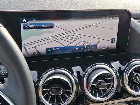 Certified 2025 Mercedes-Benz GLA 250 4MATIC image 16