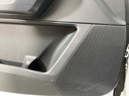 Certified 2025 Nissan Pathfinder SL image 17