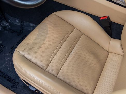 Certified 2022 Porsche Panamera image 27