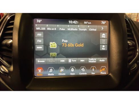 Used 2018 Jeep Compass Trailhawk w/ Leather Interior Group AWD/4WD image 13