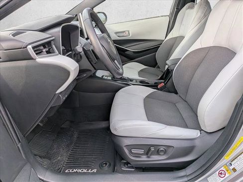 Used 2019 Toyota Corolla XSE image 17