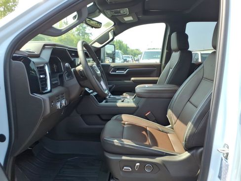 New 2026 GMC Sierra 2500 Denali w/ Denali Reserve Package AWD/4WD image 19
