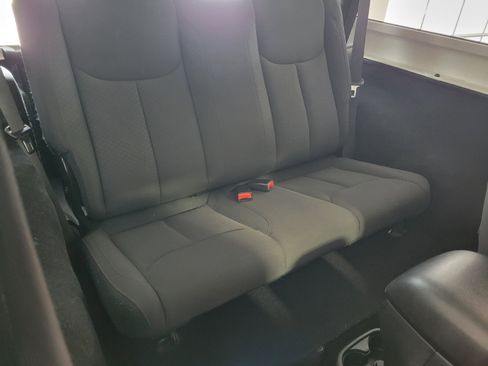 Used 2017 Jeep Wrangler Sport w/ Connectivity Group AWD/4WD image 13