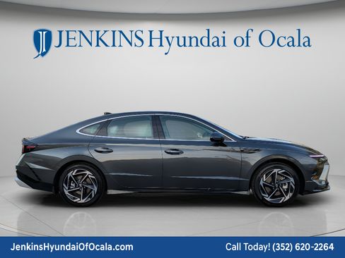 New 2026 Hyundai Sonata SEL FWD image 2