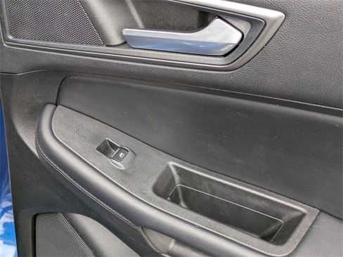 Used 2022 Ford Edge SE image 31