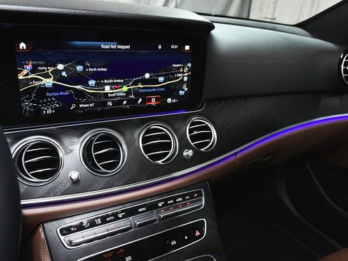 Used 2023 Mercedes-Benz E 350 4MATIC Sedan image 46