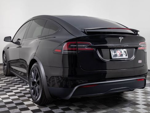 Used 2023 Tesla Model X Plaid image 5