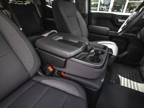 Used 2025 GMC Sierra 1500 Pro w/ Convenience Package AWD/4WD image 32