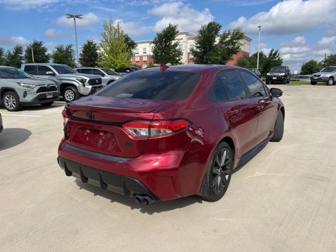 Used 2024 Toyota Corolla SE FWD image 3