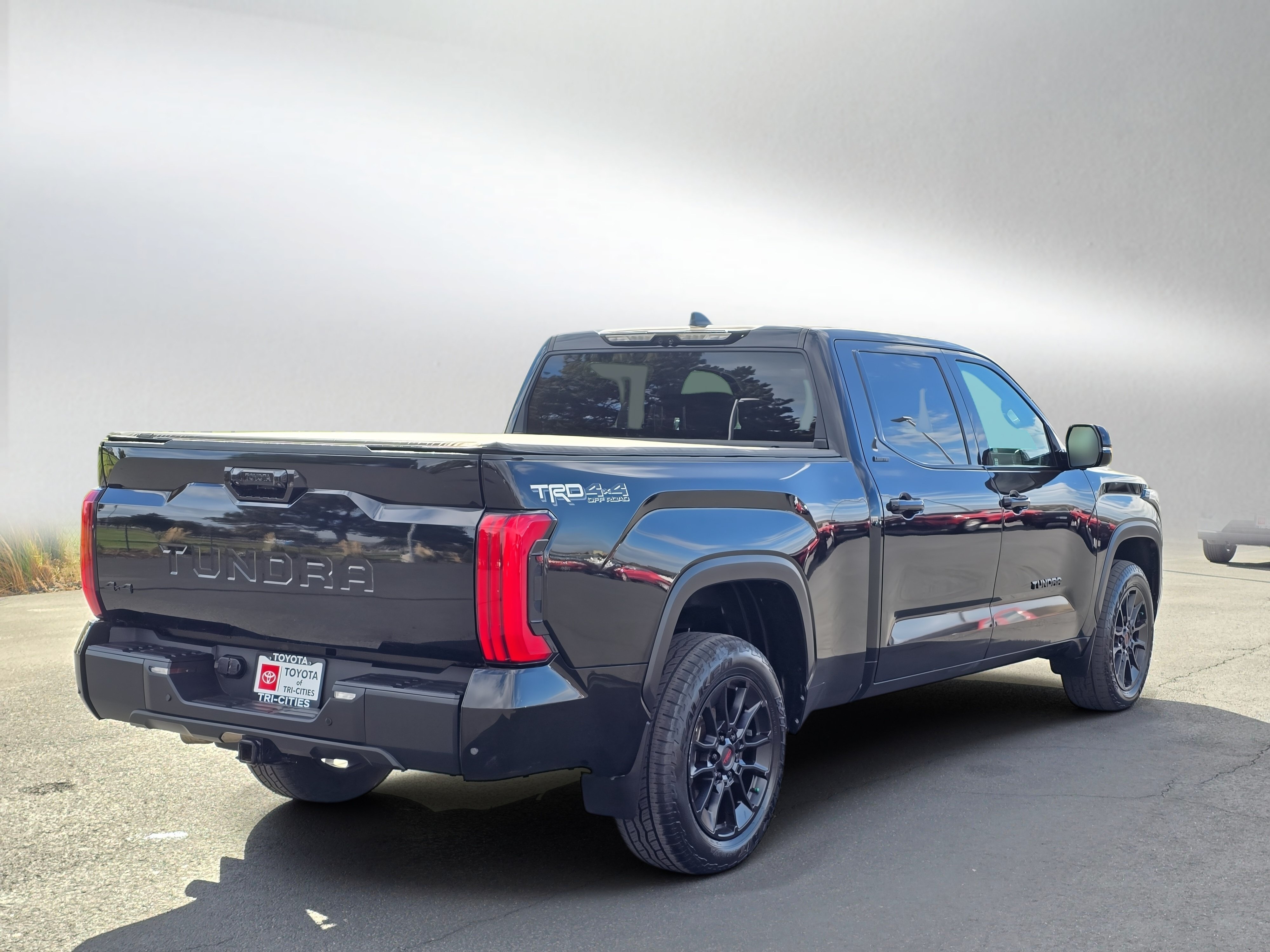 Used 2024 Toyota Tundra Limited w/ TRD Off-Road Package AWD/4WD image 5