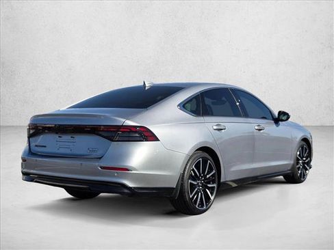 Used 2023 Honda Accord Touring image 5