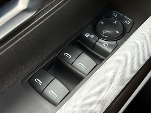 Used 2024 GMC Hummer EV 2X w/ LPO, Illumination Package AWD/4WD image 30
