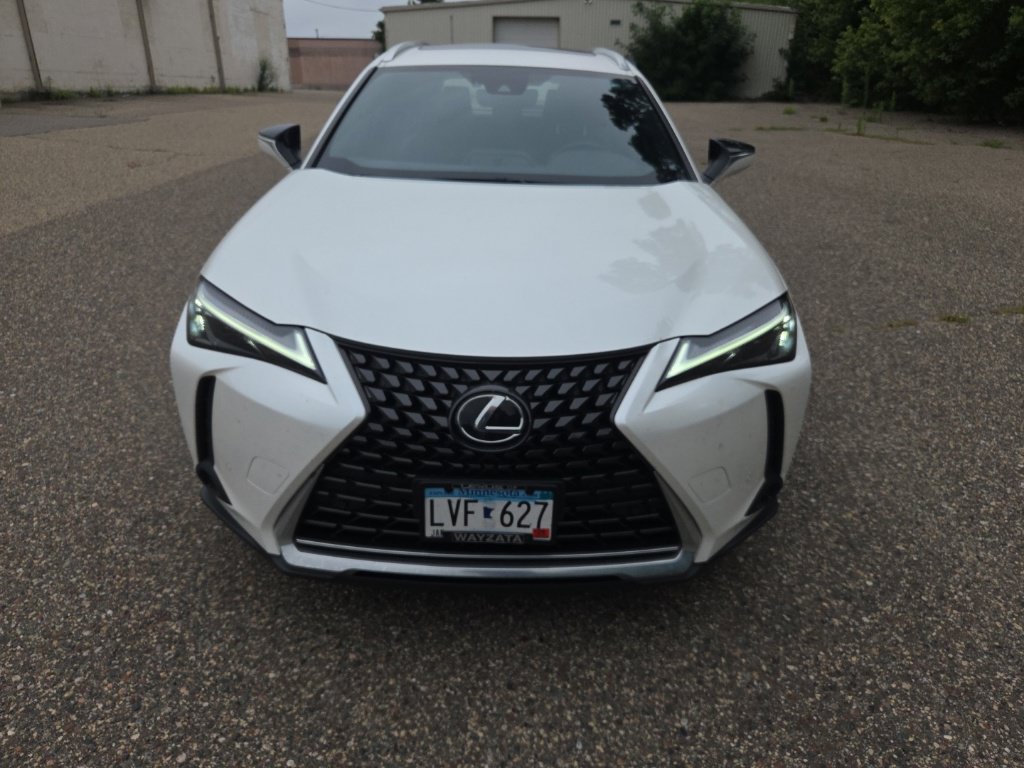 Used 2024 Lexus UX 250h AWD w/ Premium Package image 2