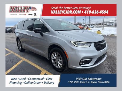 New 2026 Chrysler Pacifica Limited