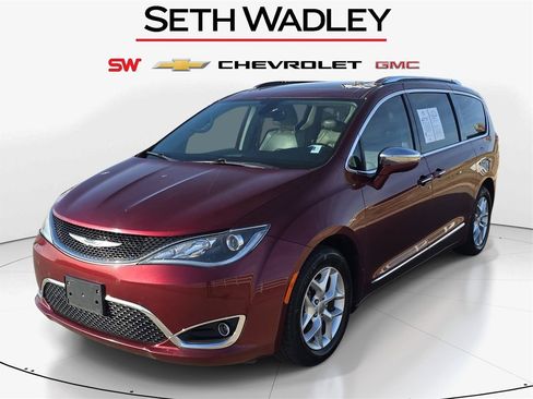 Used 2020 Chrysler Pacifica Limited image 3