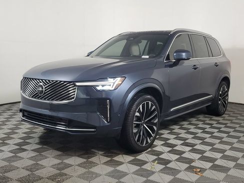 Used 2026 Volvo XC90 B6 Plus w/ Protection Package Premier AWD/4WD image 4