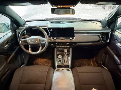 Used 2024 GMC Canyon Elevation image 10