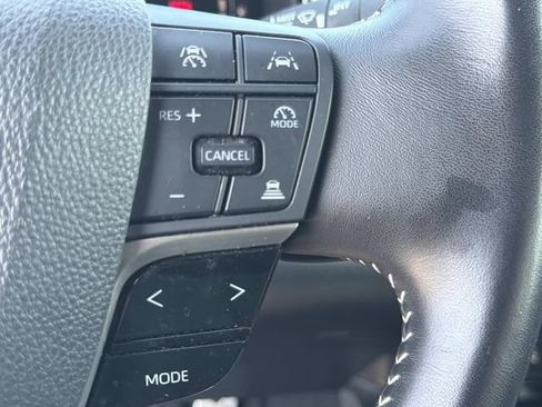 Used 2025 Toyota Camry SE FWD image 23